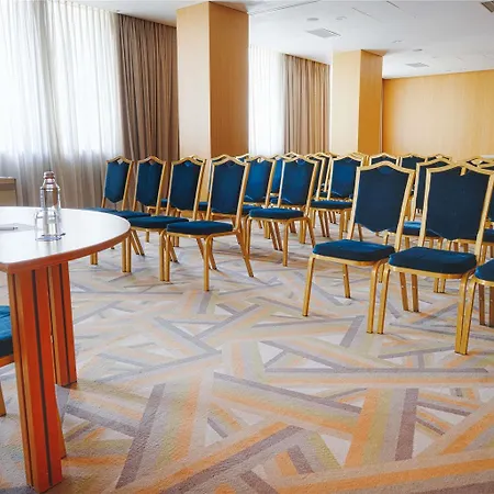 Хотел Maison - Mgallery 5*